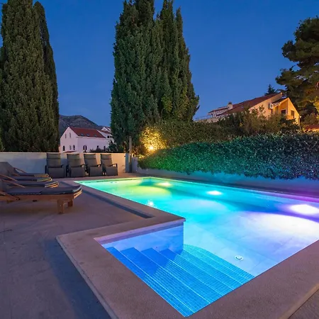 Laperosa Villa *