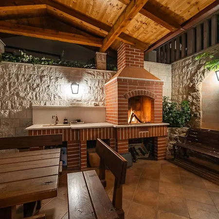 Laperosa Villa *