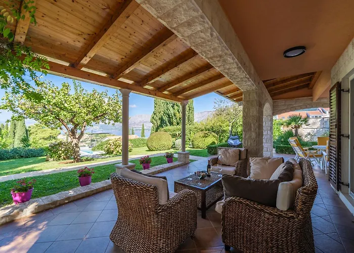 Villa Laperosa *